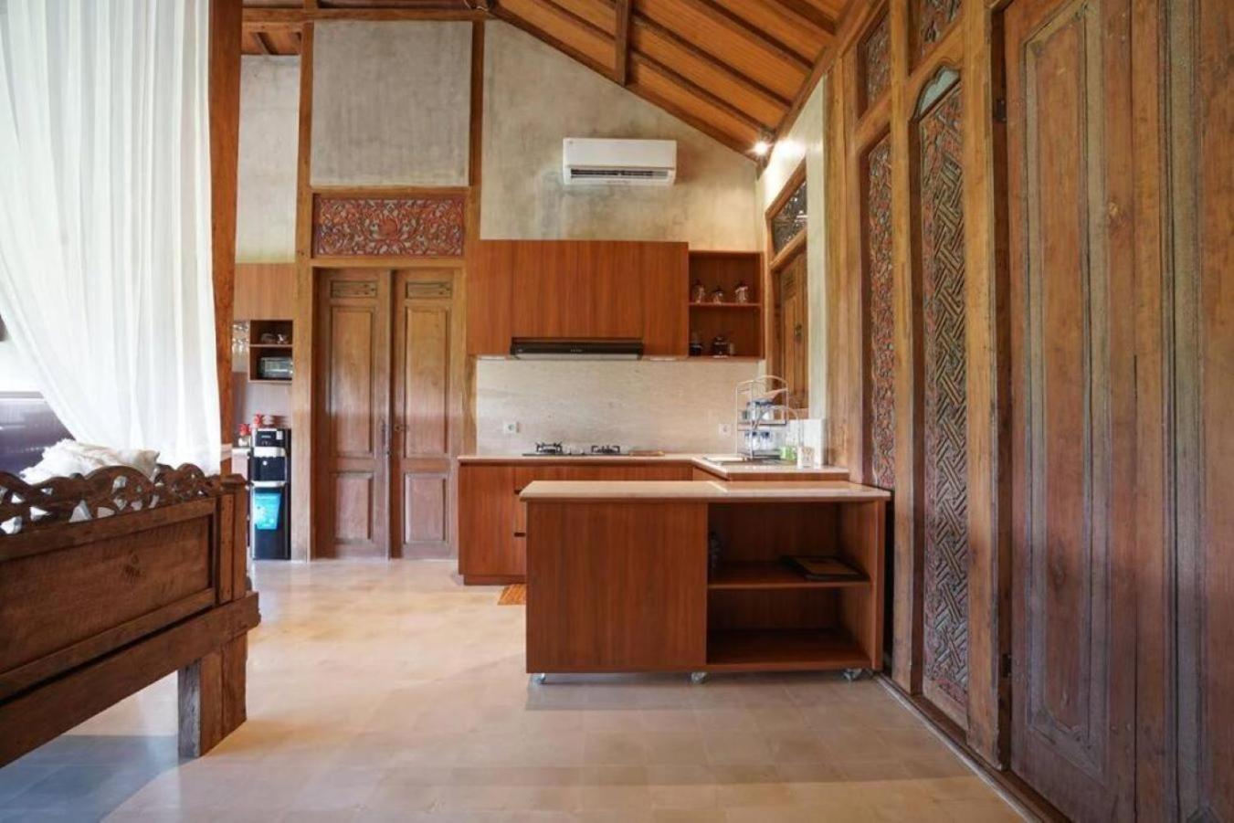 Madura - New 3 Bedroom W/ Rice Paddy View * Ubud
